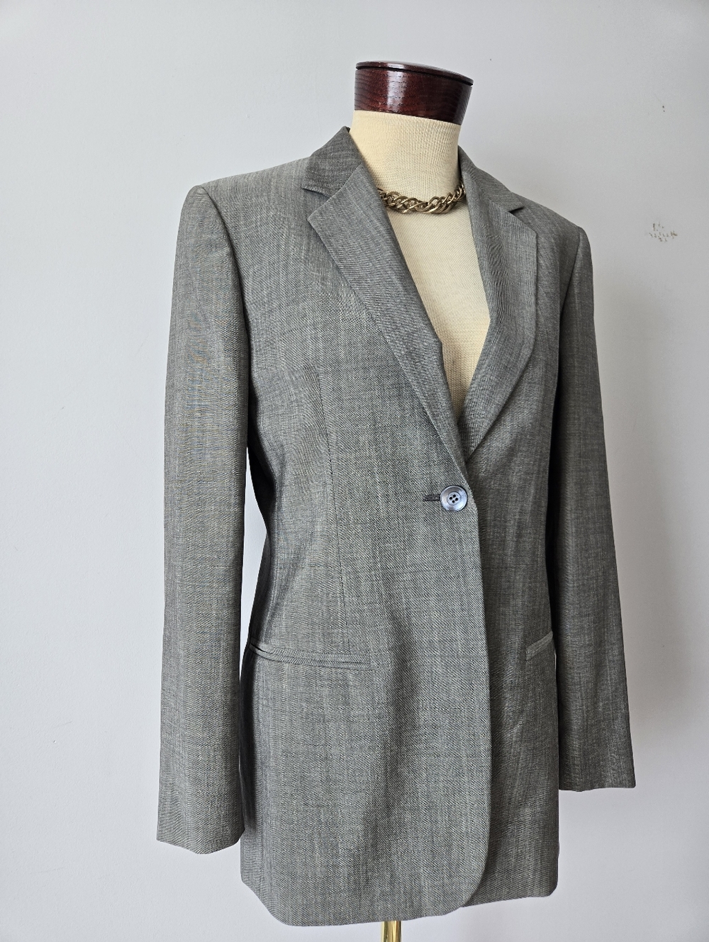 MAX MARA Virgin Wool And Mohair Lightweight Gray Single-Button Blazer. Size 8 - Picture 2 of 14